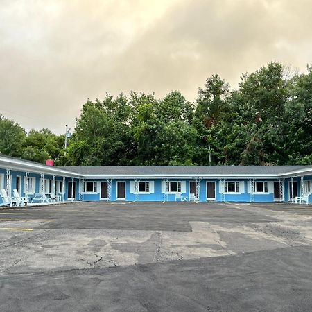 Stiles Motel Hill View Удсток Екстериор снимка