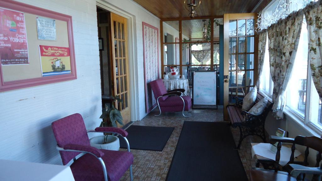 Stiles Motel Hill View Удсток Екстериор снимка