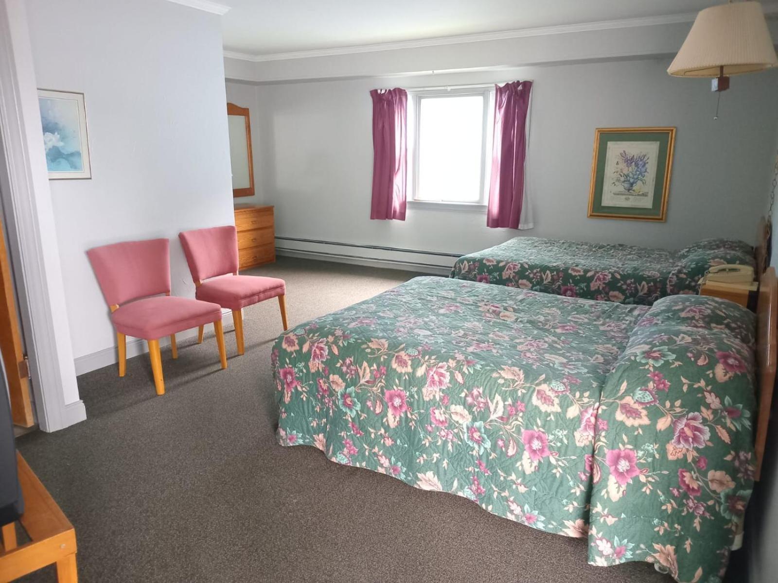 Stiles Motel Hill View Удсток Екстериор снимка