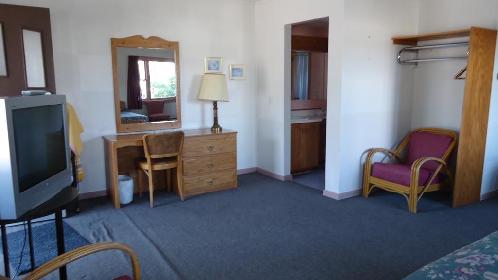 Stiles Motel Hill View Удсток Екстериор снимка