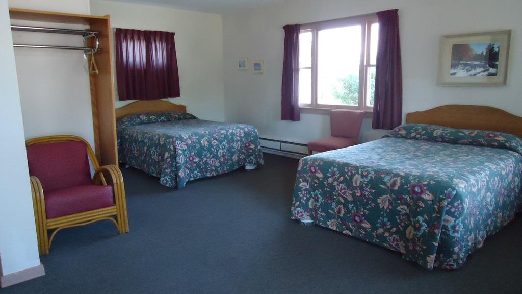 Stiles Motel Hill View Удсток Екстериор снимка